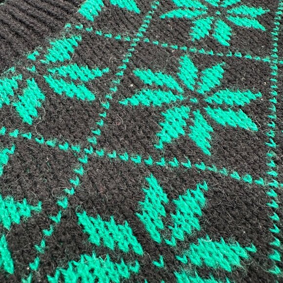 Vintage Womens Sweater Black Green Winter Knit 1980s Snowflake Pour Le Chic USA - Picture 5 of 6